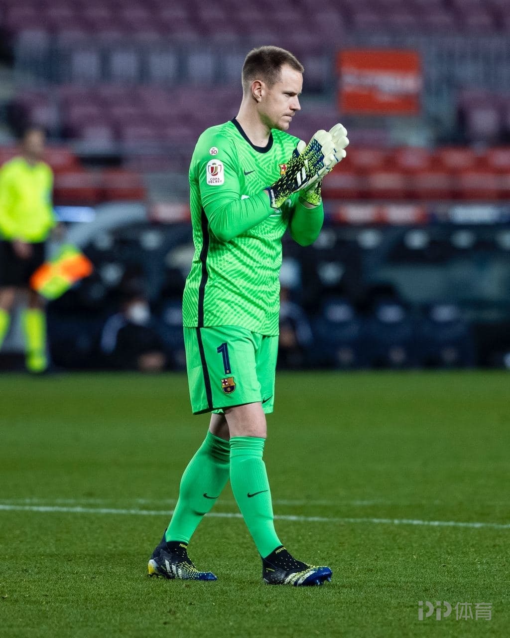 包含芝加哥公牛复出首秀备战国王杯清晨葡萄牙体育调整名单以备NBA总决赛，现场解说直呼：转会期罗马调整名单以备欧冠的词条