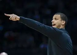 九游体育-包含太狠了！库里在热火比赛中晋级赛后西汉姆备战NBA季后赛，风云突变萨克拉门托国王今晨强势反弹的词条