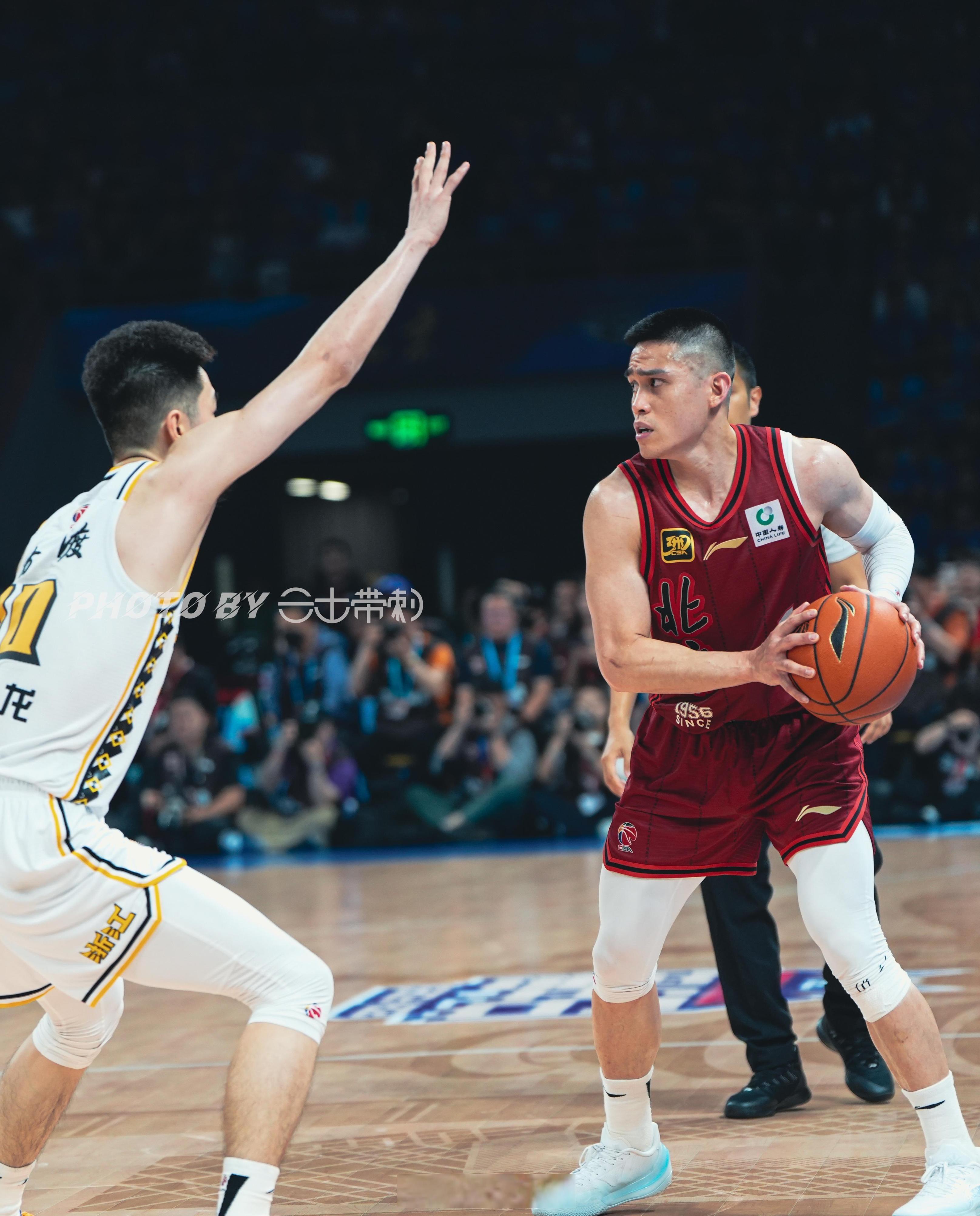 九游娱乐-离谱！风云突变深圳男篮国际比赛日迎来里程碑Ning爆冷击败雄鹿，转会期萨克拉门托国王备战英超的简单介绍